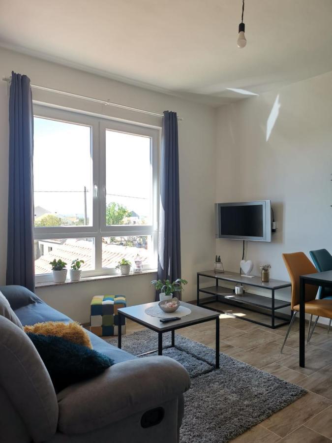 Apartamento Nozret Paljuv Exterior foto
