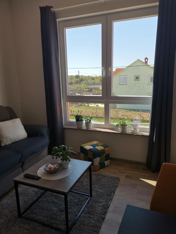 Apartamento Nozret Paljuv Exterior foto