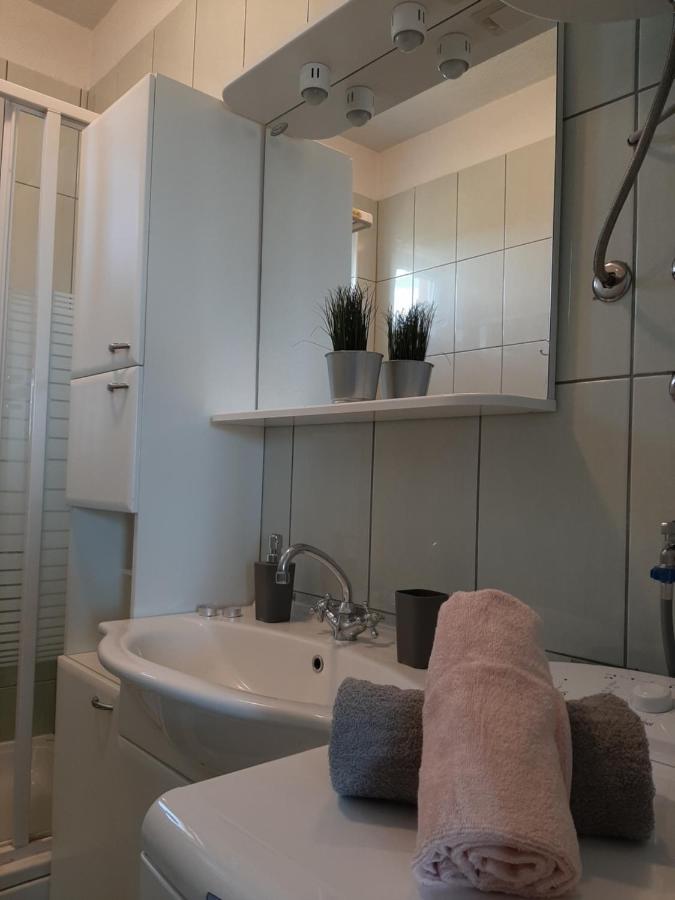 Apartamento Nozret Paljuv Exterior foto