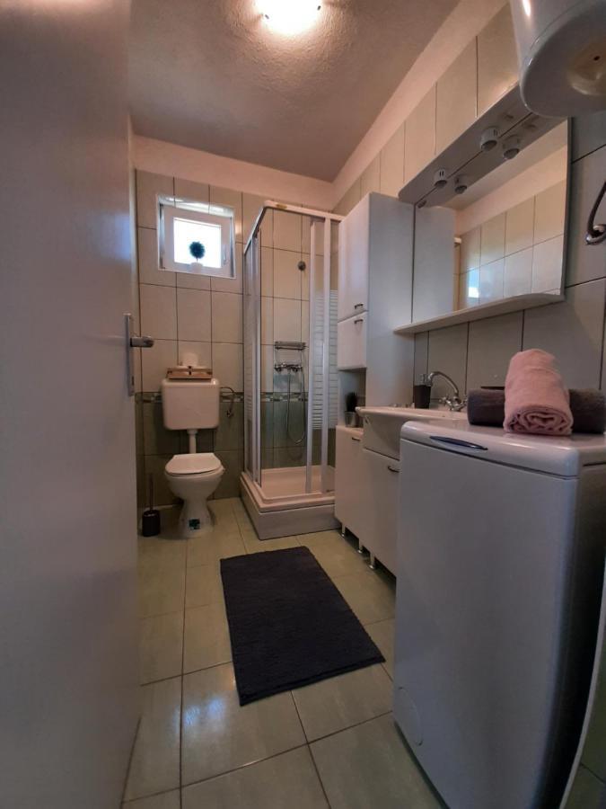 Apartamento Nozret Paljuv Exterior foto