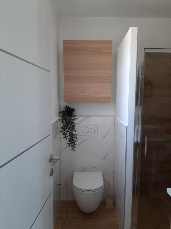 Apartamento Nozret Paljuv Exterior foto