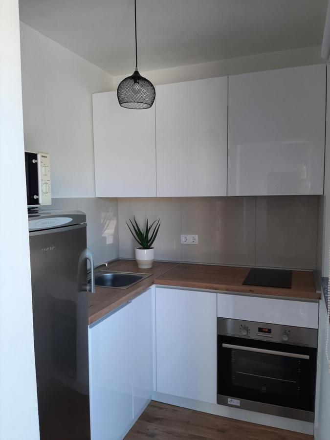 Apartamento Nozret Paljuv Exterior foto