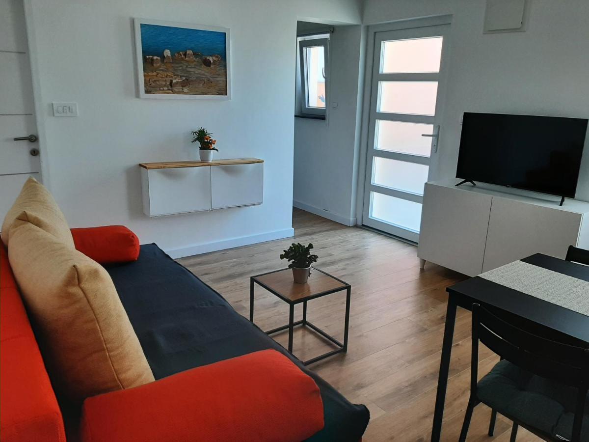 Apartamento Nozret Paljuv Exterior foto