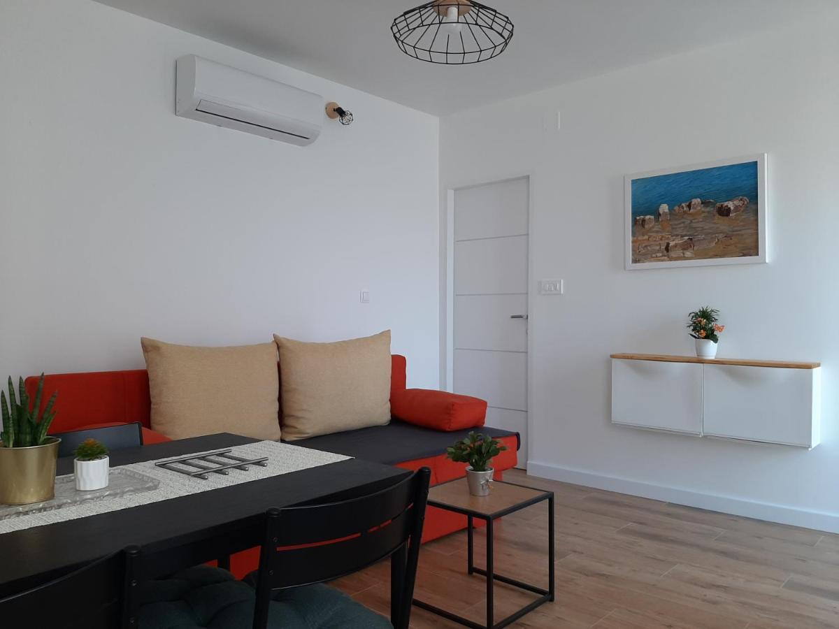 Apartamento Nozret Paljuv Exterior foto